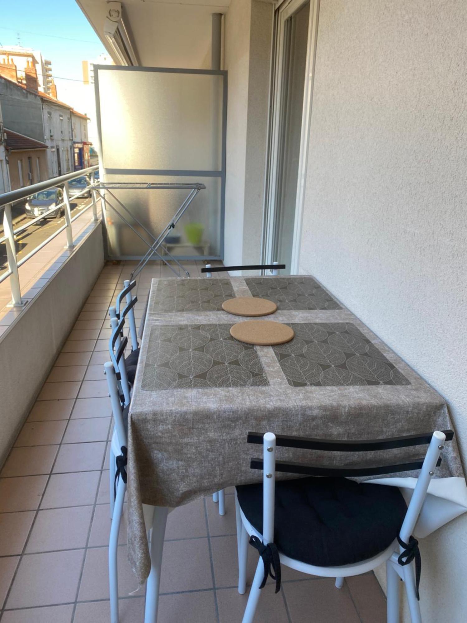קלרמונט-פרנד Parking Prive Gratuit, Balcon, 2 Chambres מראה חיצוני תמונה